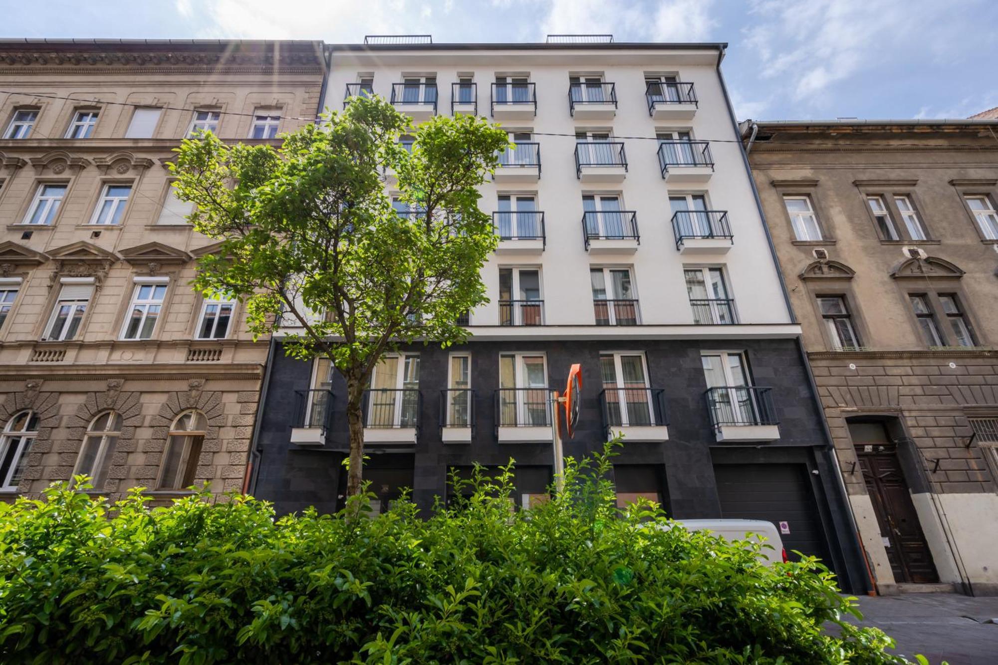 The Rose Garden Budapest Apartments Экстерьер фото