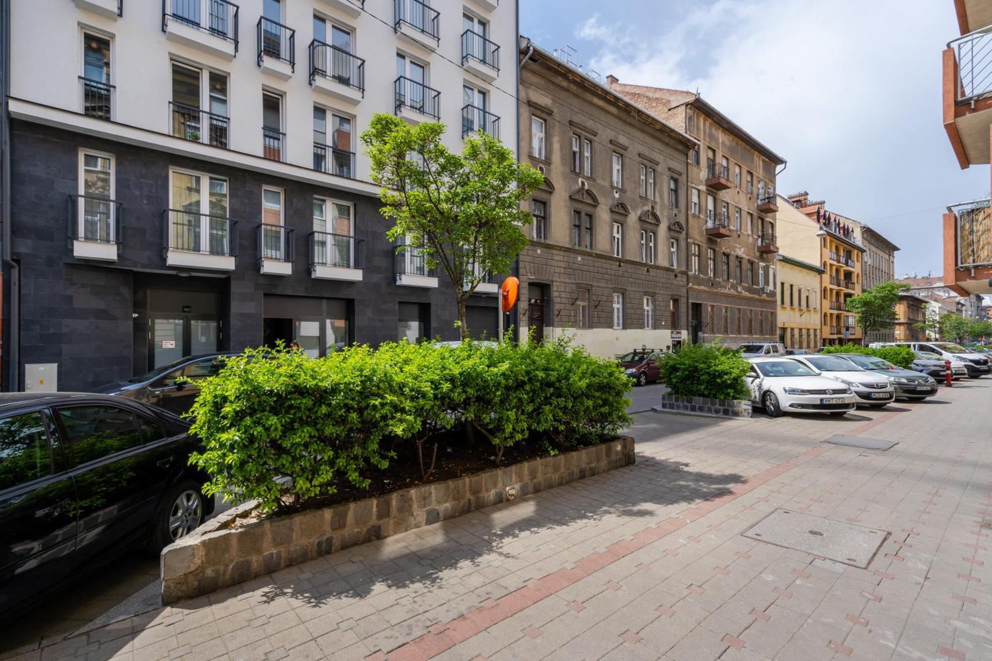 The Rose Garden Budapest Apartments Экстерьер фото